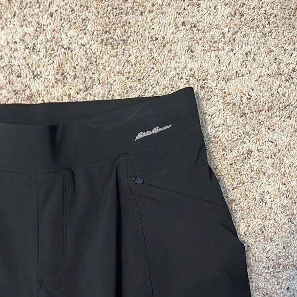Eddie Bauer Women's Stratify Black Pull On Crop Pants Size 4 - Picture 4 of 7